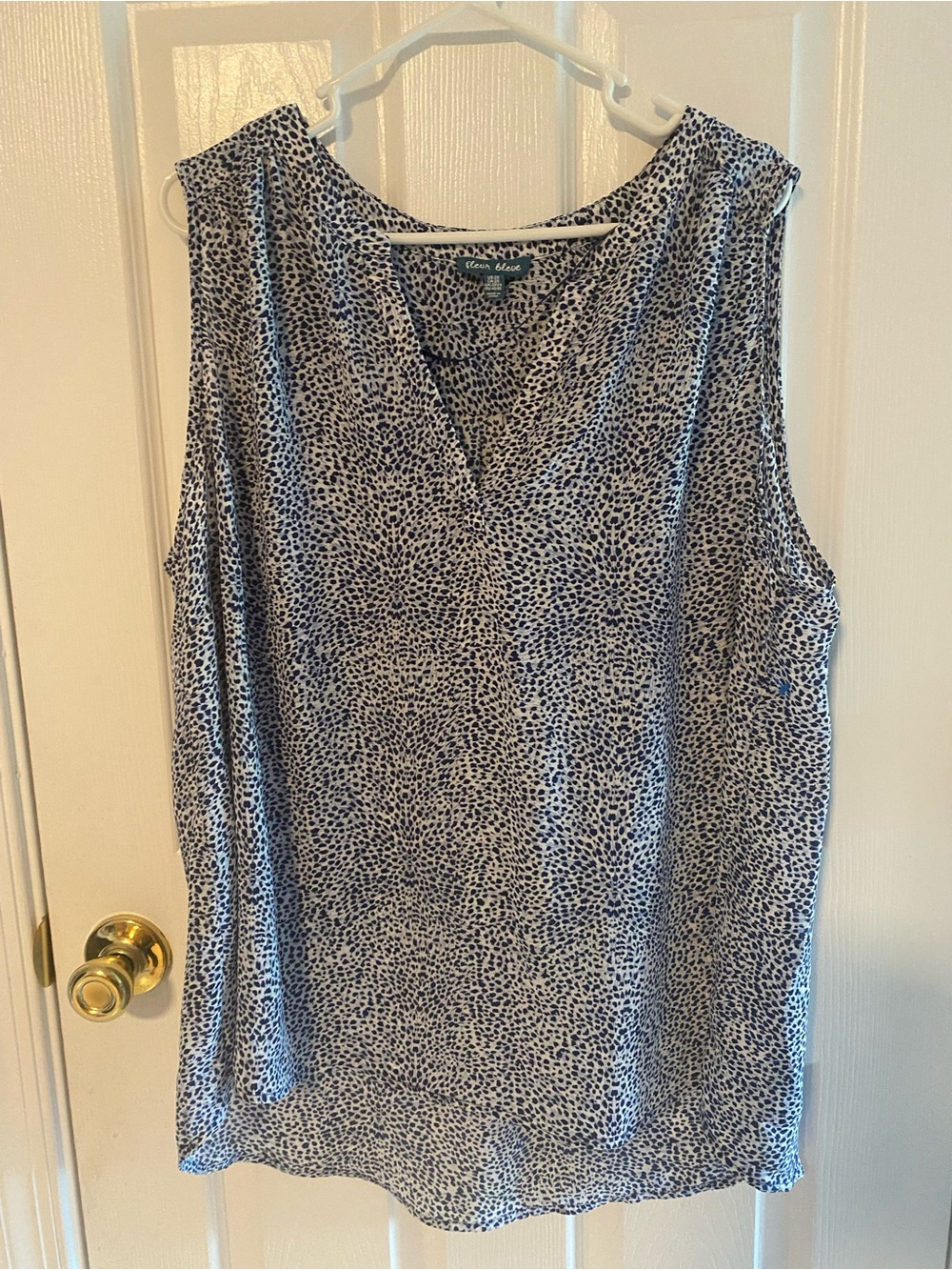 Sleeveless print blouse